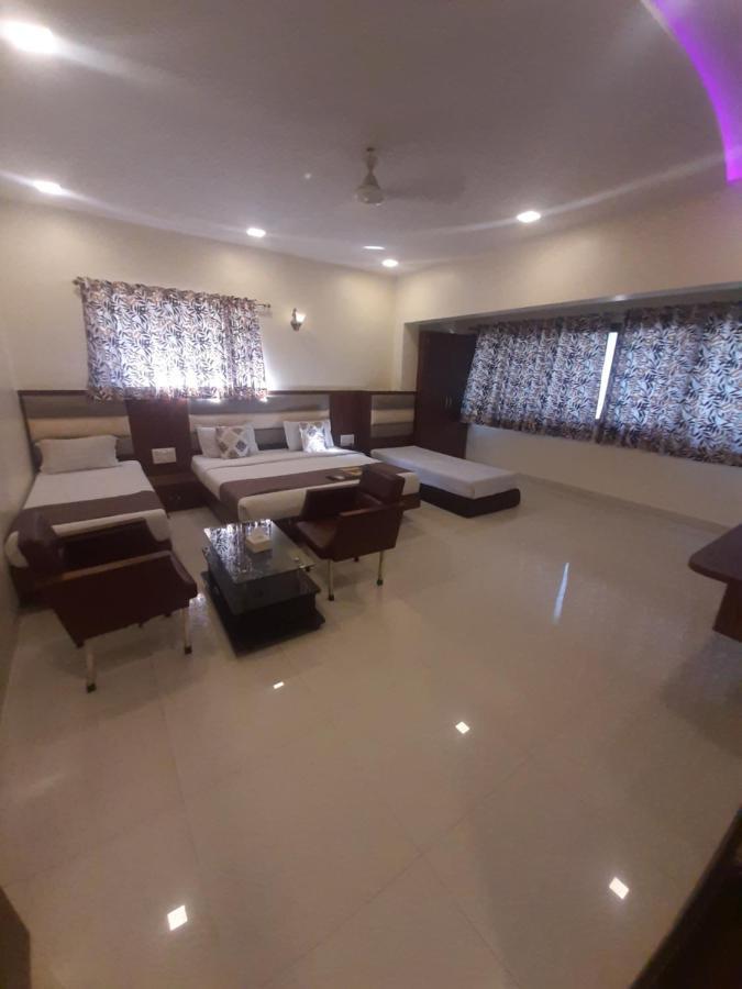 Hotel Golden Palms Bombaim Quarto foto